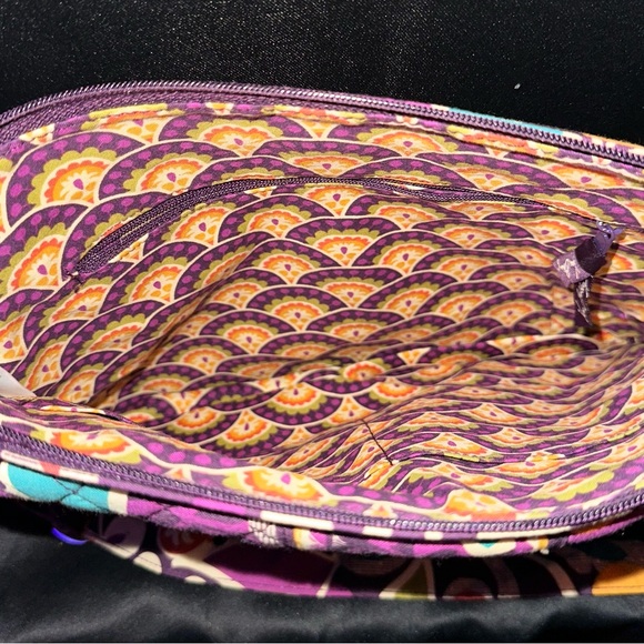 RETIRED PLUM CRAZY PATTERN!!!  Vera Bradley Iconic Hipster - Picture 6 of 6